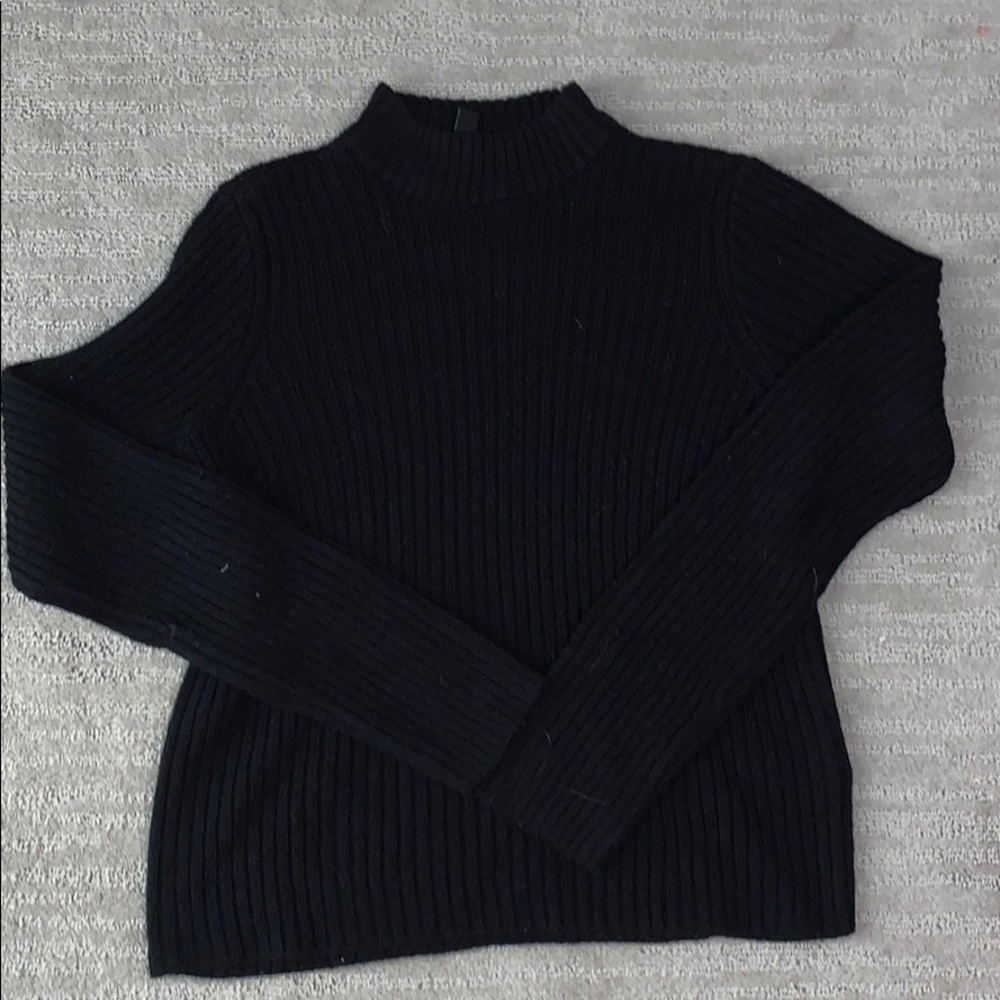 Black knitted sweater